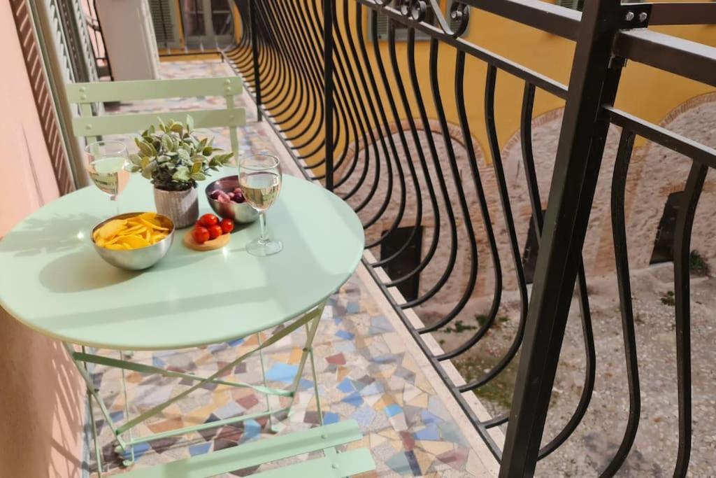 Jean Jaures - Vieux Superbe T2 Ensoleille Avec Grand Balcon * Nizza